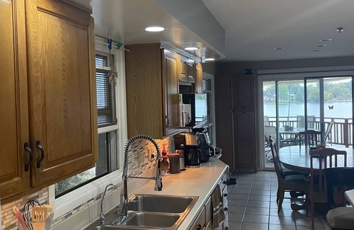 Rockford House | Large lake house with game rm, workout equip. Close to parks, trails & downtown