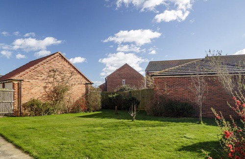 Longhoughton House | Large luxury modern house, 1 mile from Sugar Sands