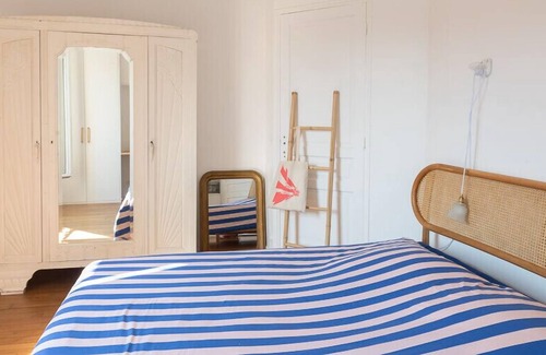 Bagnolet House | Large manor house one street from Paris 20