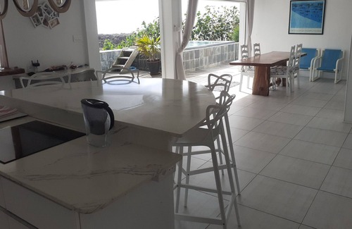 Pointe aux Canonniers Villa | Large modern villa with panoramic ocean and lagoon views