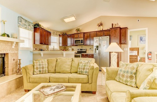 Palm Coast House | Large, Pet-Friendly Home w. Private Pool, Walk to the Beach