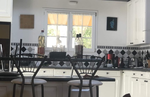 Ollieres Villa | Large Provencal villa ideal for family vacations, swimming pool, trampoline, petanque.