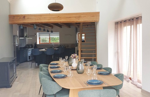 Treogat House | LARGE SEASIDE FARMHOUSE FOR 10 PEOPLE