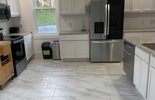 Sinking Spring House | Large, Spacious, Entire Family Getaway.