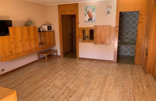 Cervinia Apartment | large studio 4 places in Cervinia, right on the slopes
