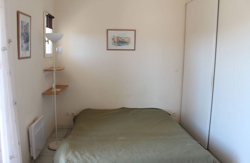 Bormes-Les-Mimosas Apartment | Large Studio N 7 facing the sea