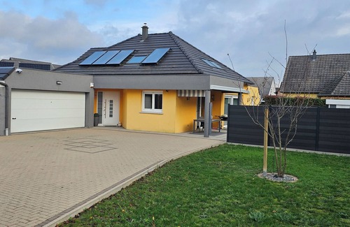 Herrlisheim House | Large studio in village house