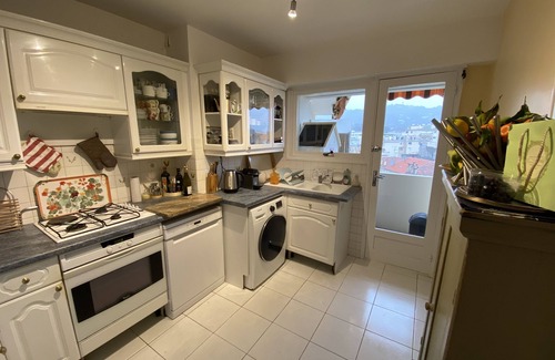 Prado - Republique Apartment | Large sunny flat just minutes from the Croisette, Cannes, with PRIVATE PARKING