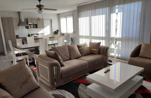 Creil Apartment | Large superb apartment near Paris