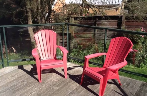 Dunedin House | Large three bedroom home in Waverley Dunedin with views out to sea.