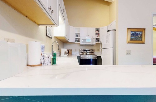 Mammoth Lakes Condo | Large Townhome near Downtown. Private Gas Grill, Washer/Dryer. Near Trails