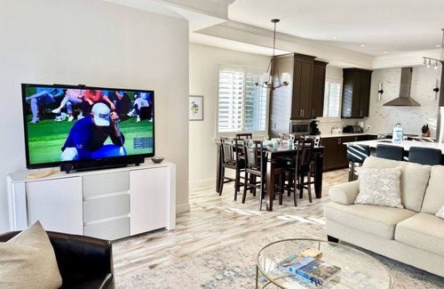 Gulf Shores House | Large Townhouse In Peninsula Golf Club Right By The Course On The Alabama Coast.