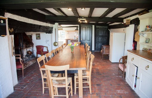 Chiddingly House | Large Tudor Manor House with Private Jacuzzi & Indoor Pool, Sleeps Max 20.