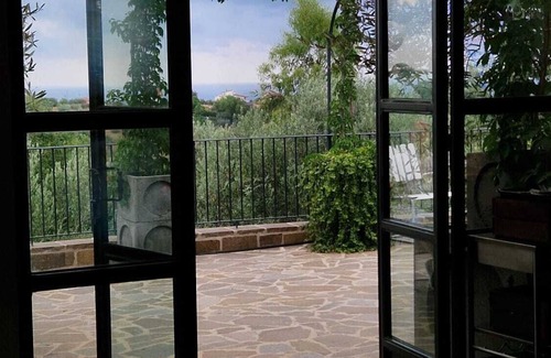 Villalfonsina House | Large Unique - 8 double rooms ensuite - 25 m Pool - Gym - Sea and Mountain close