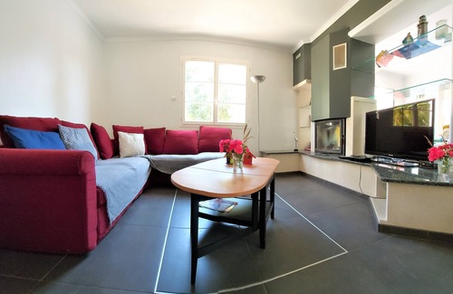 Pontenx-les-Forges Villa | Large villa, swimming pool, wooded garden, close to lakes and ocean. Ideal for families.