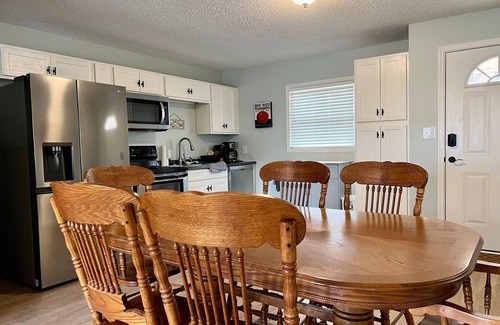 Gilbertsville Apartment | Large yard & patio, KY lake view, hi speed WiFi, 1