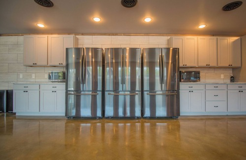 Beach Lake Other | Largest VRBO in the world! 18 bedrooms, 26 bathrooms, 3 pools, sleeps 44+