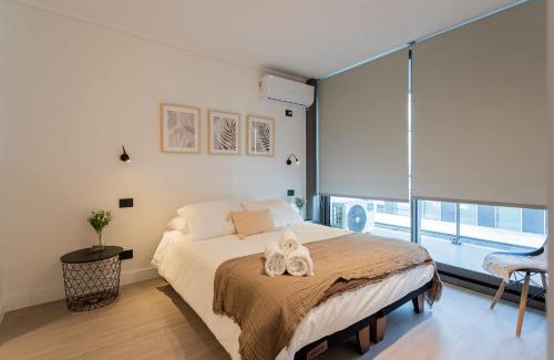 Apoquindo Apartment | Las Condes Living Arauco Park Gourmet Couple's Pad
