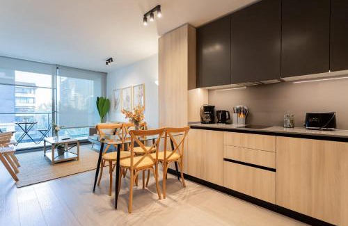 Apoquindo Apartment | Las Condes Living Arauco Park Gourmet Couple's Pad