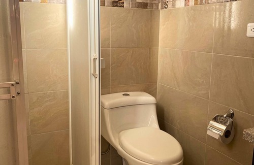 Tababela House | Las Hortensia's Casa De Huéspedes