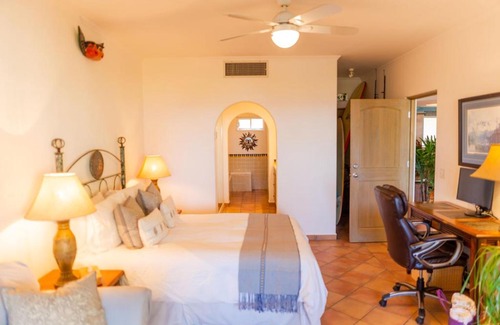 Zona Hotelera House | Las Maanitas C205 3 BR by Casago