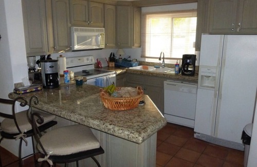 Zona Hotelera Condo | Las Mananitas - 2nd Floor Luxury Corner Unit Closest to Beach