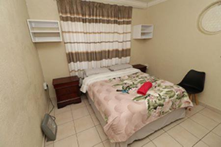 Pretoria West Hotel | Las Palmas Day & Night Guest House