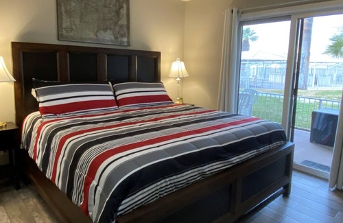 St. George Condo | LAS PALMAS GROUND FLOOR UNIT WITH POOLS AT YOUR BACK DOOR!