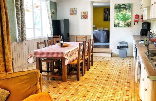 Montignac Cottage | Lascaux Countryside Gite - Family run and pet friendly