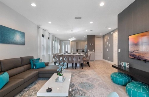 West Kissimmee Villa | Last Minute Disney! Private Pool, Hot Tub & Themed Bedrooms. Book Now! #105343