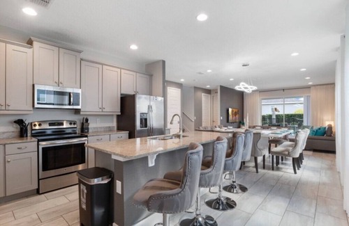 West Kissimmee Villa | Last Minute Disney! Private Pool, Hot Tub & Themed Bedrooms. Book Now! #105343