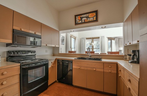 Keystone Condo | Last Minute Holiday Rates! Mountain views from Balcony