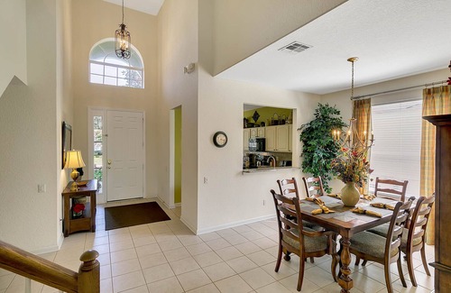 Windsor Hills House | Last-Minute Special! Updated Pool Home w/3 Kings + Princess Suite Near Disney