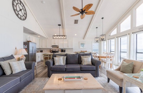 Surf Side Shores House | Last minute special -Aug 16-23! nGorgeous Views! 5BR directly on the beach!