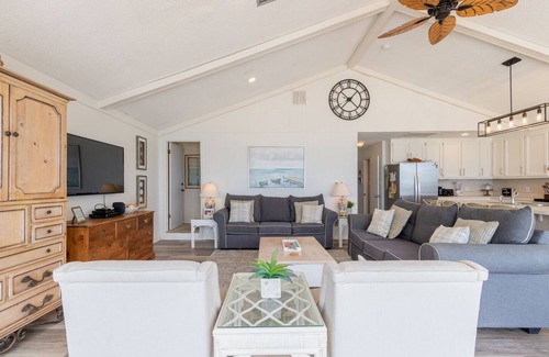 Surf Side Shores House | Last minute special -Aug 16-23! nGorgeous Views! 5BR directly on the beach!