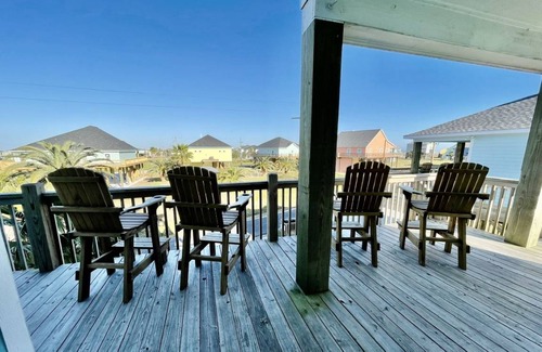Port Bolivar House | Latitude Adjustment