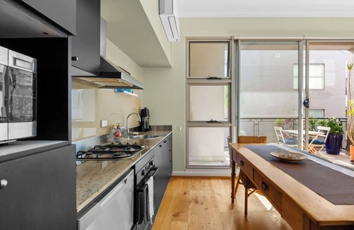 Ultimo Apartment | Laube 105 Modern Inner city Sanctuary with Balcony