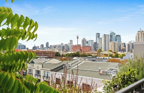 Ultimo Apartment | Laube 105 Modern Inner city Sanctuary with Balcony