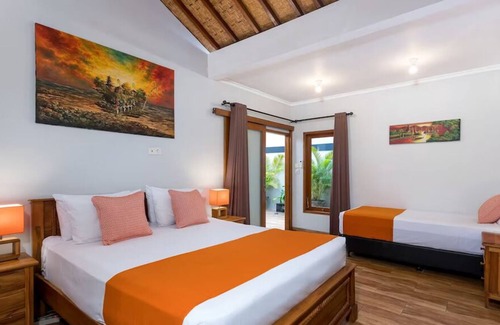 Hauula House | Laule‘a Hale - Beachfront | Pool | AC