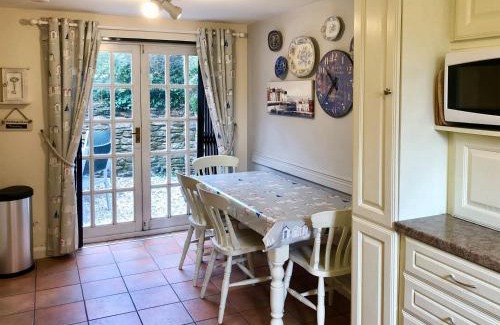 Stoke Gabriel House | Laurel Cottage