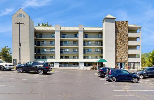 Gatlinburg Apartment | Laurel Inn Condominiums - Gatlinburg Getaway