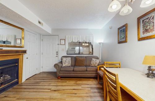 Gatlinburg Apartment | Laurel Inn Condominiums - Gatlinburg Getaway