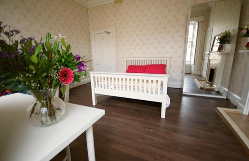 Tollcross Apartment | Lauriston Park
