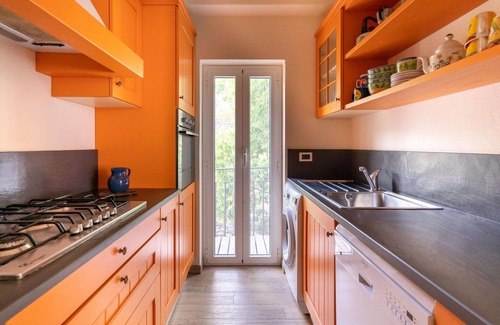 Garlenda Apartment | Lavanda Apartment with Mountain View, Terrace, Shared Pool and Wi-Fi