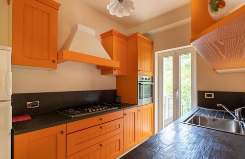 Garlenda Apartment | Lavanda Apartment with Mountain View, Terrace, Shared Pool and Wi-Fi