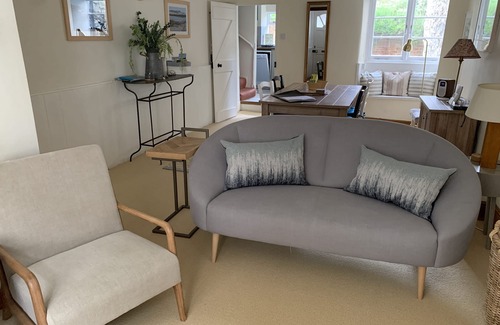 Lyme Regis Cottage | Lavender Cottage - sleeps 4 guests in 2 bedrooms