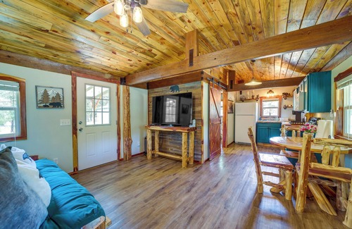 Tuskahoma Cabin | Lazy Bear Cabins 1 at Tuskahoma Near Sardis Lake!