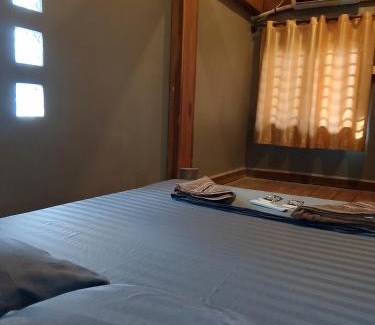 Koh Rong Sanloem Hostel | Lazy Bones