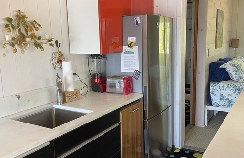 Hope Cottage | Lazy Days - Sunny Dock - Great Swimming & Fishing - close to Camden