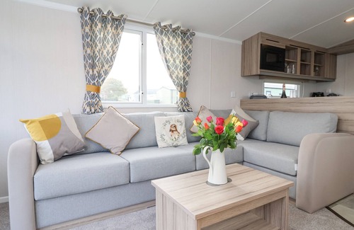 West Heslerton Cottage | Lazy Dayz Lodge